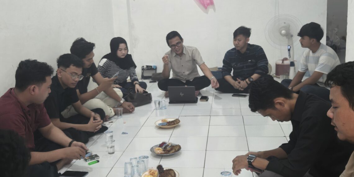Bawaslu Banten & Mahasiswa Sepakat: Demokrasi Tak Berhenti di TPS, Kawal Terus Pemerintah Baru!