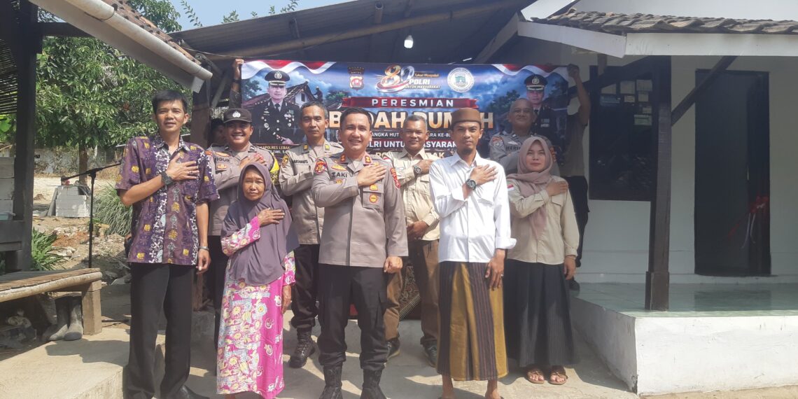 Wujud Kepedulian Polri, Kapolres Lebak Resmikan Bedah Rumah Milik Ma Sarminah